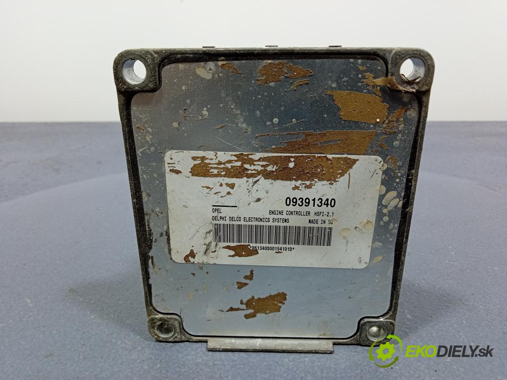 Opel Vectra 2000 řídící jednotka Motor: 09391340