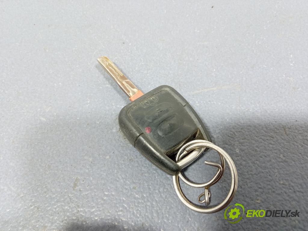 Opel Vectra 2000 řídící jednotka Motor: 09391340