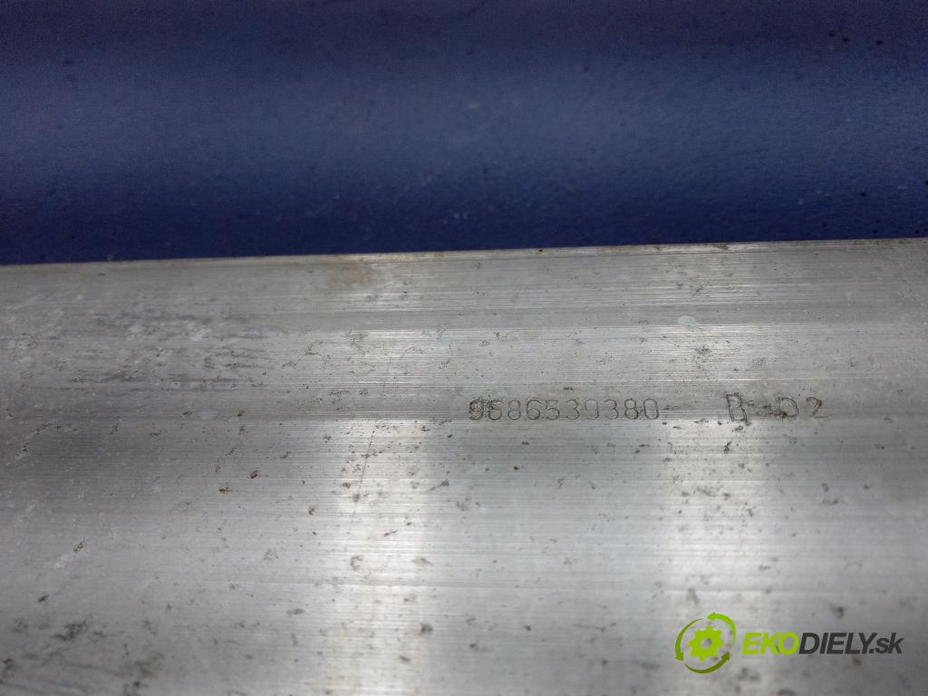 Peugeot 508 2013 výztuha narazník Zad: 9686539380