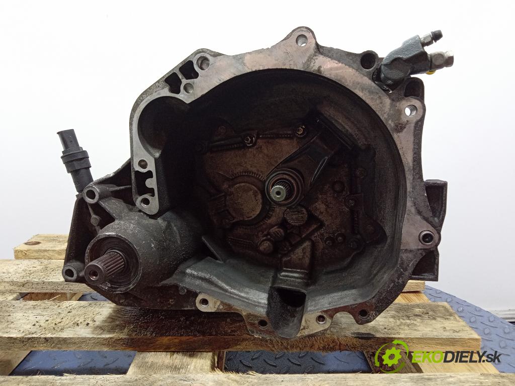 Mitsubishi Space star 2000 prevodovka Manualna JB3