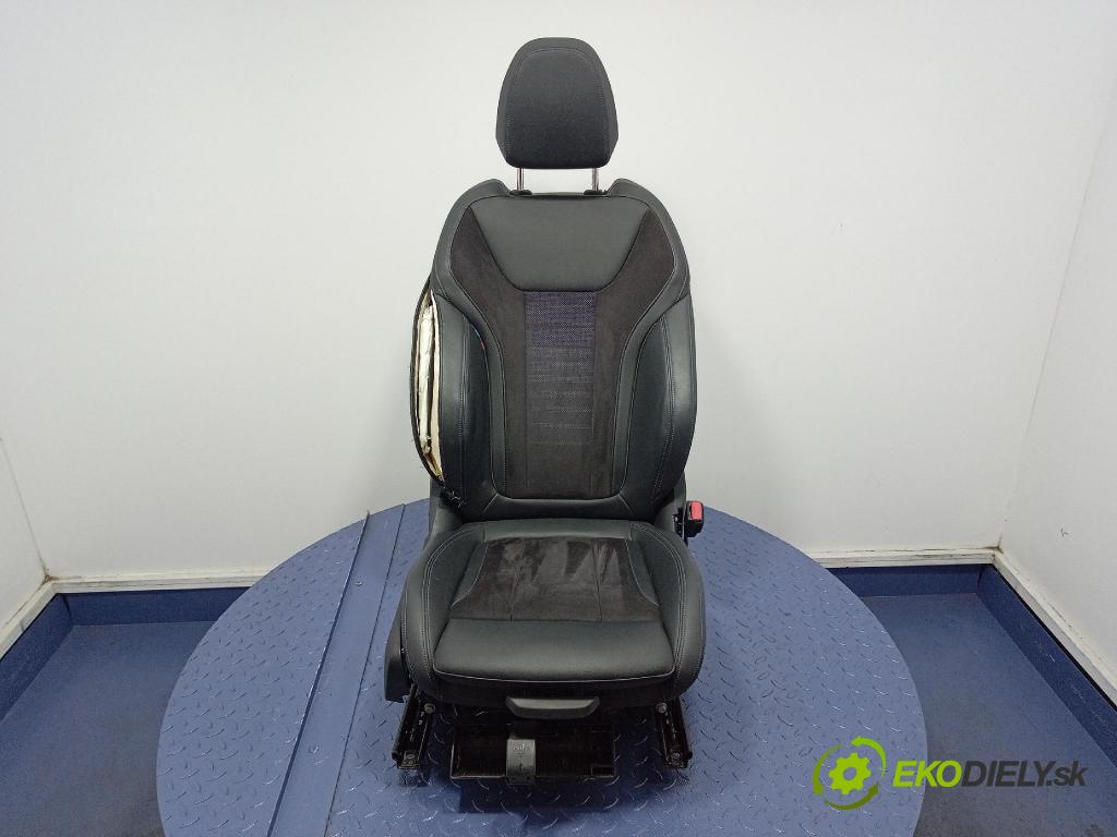Bmw Seria 4 2021 Sedačka spolujazdca 01