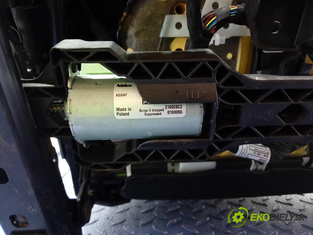 Bmw Seria 4 2021 Sedačka spolujazdca 01