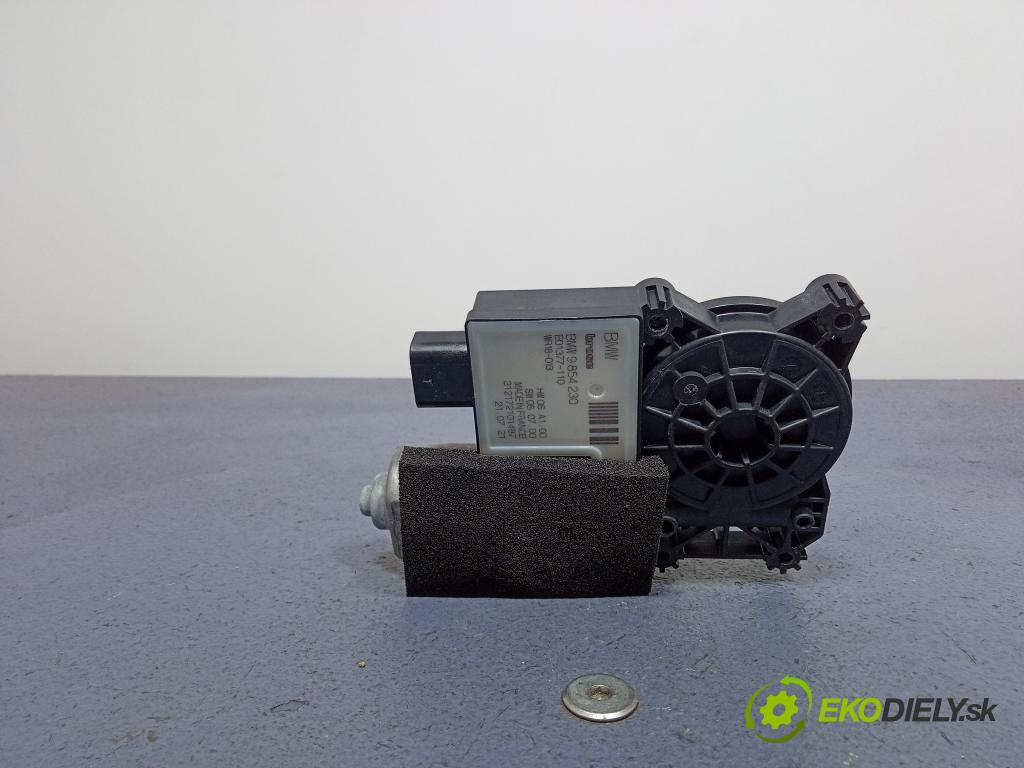 Bmw Seria 4 2021 mechanismus stahování Sklenka: před v pravo: 9854230