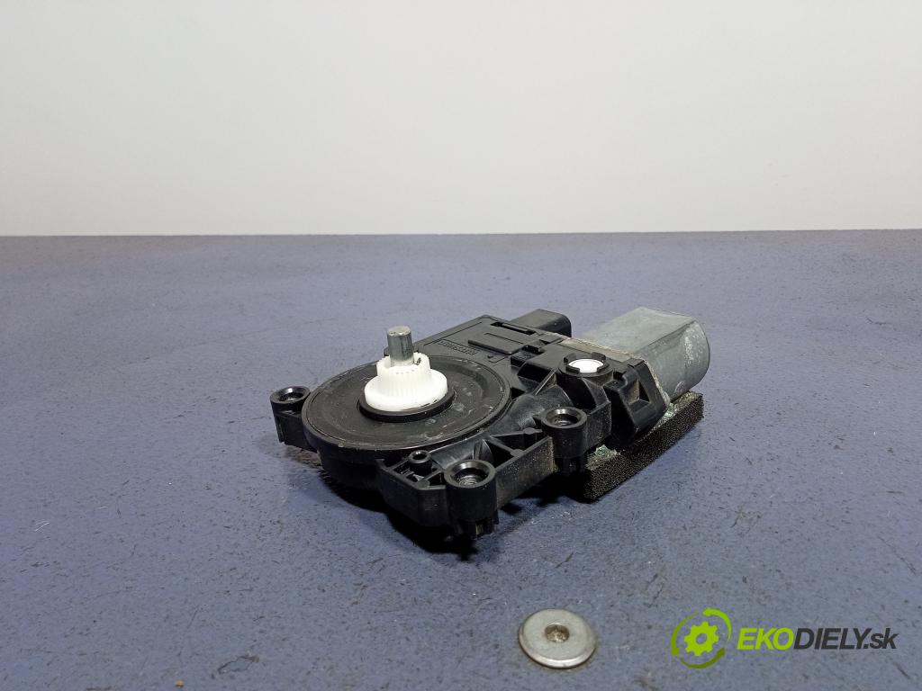 Bmw Seria 4 2021 mechanismus stahování Sklenka: před v pravo: 9854230