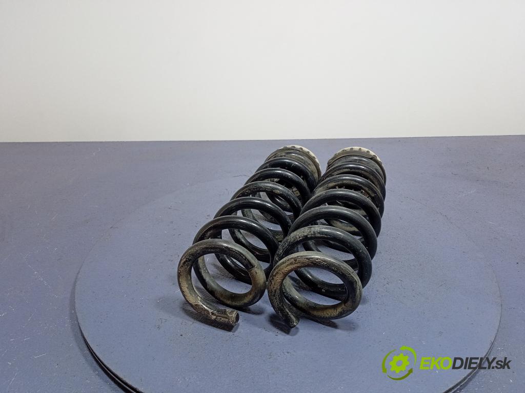 Bmw Seria 4 2021 pružina zad 01