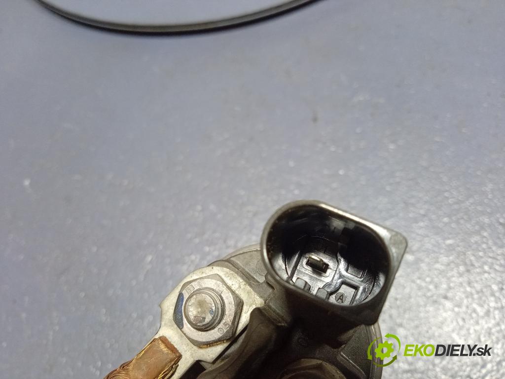 Bmw Seria 4 2021 štartér 8490093