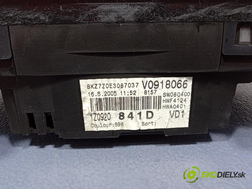 Skoda Octavia 2005 prístrojovka/ budíky 1Z0920841D