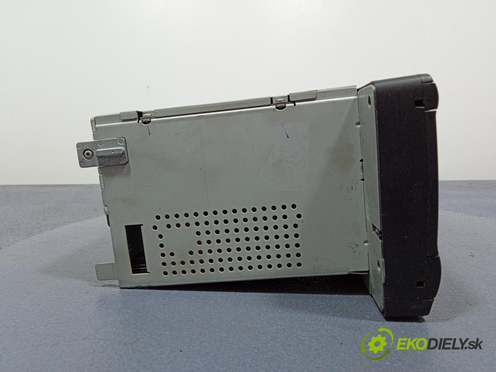Skoda Octavia 2005 Radio I Navigácia: 1Z0035161B