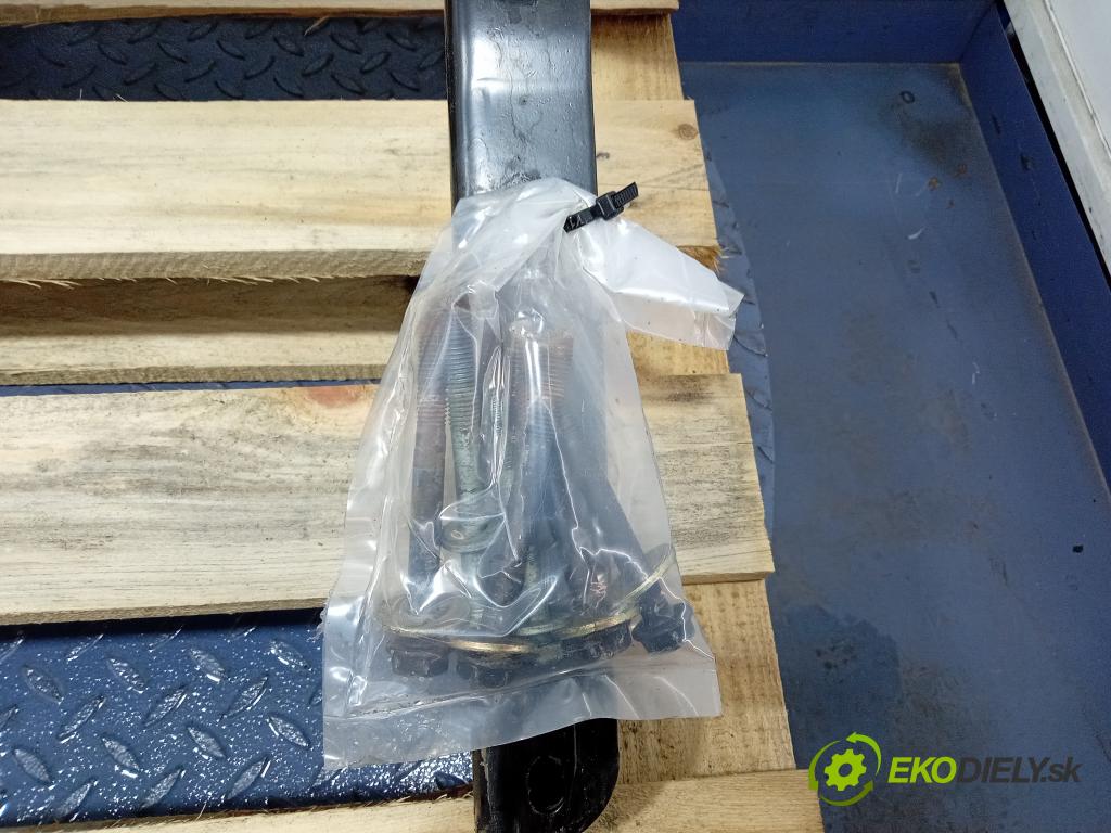 Audi A6 2000 oko Do Přívěsy 4B0092155D