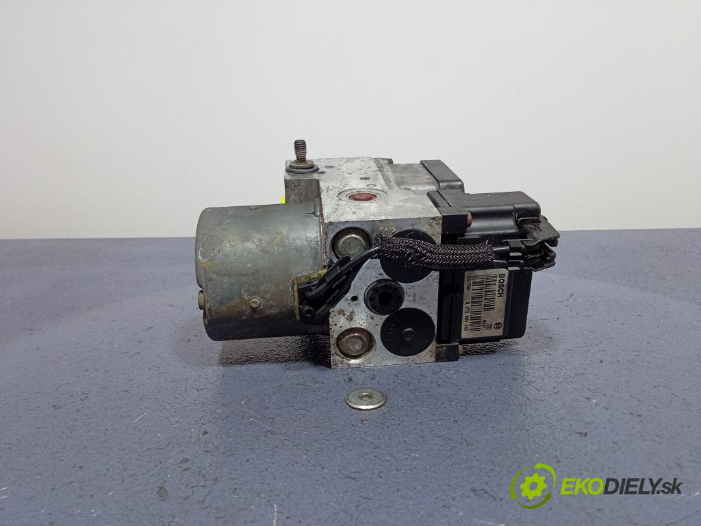 Audi A6 2000 čerpadlo ABS x 8E0614111B