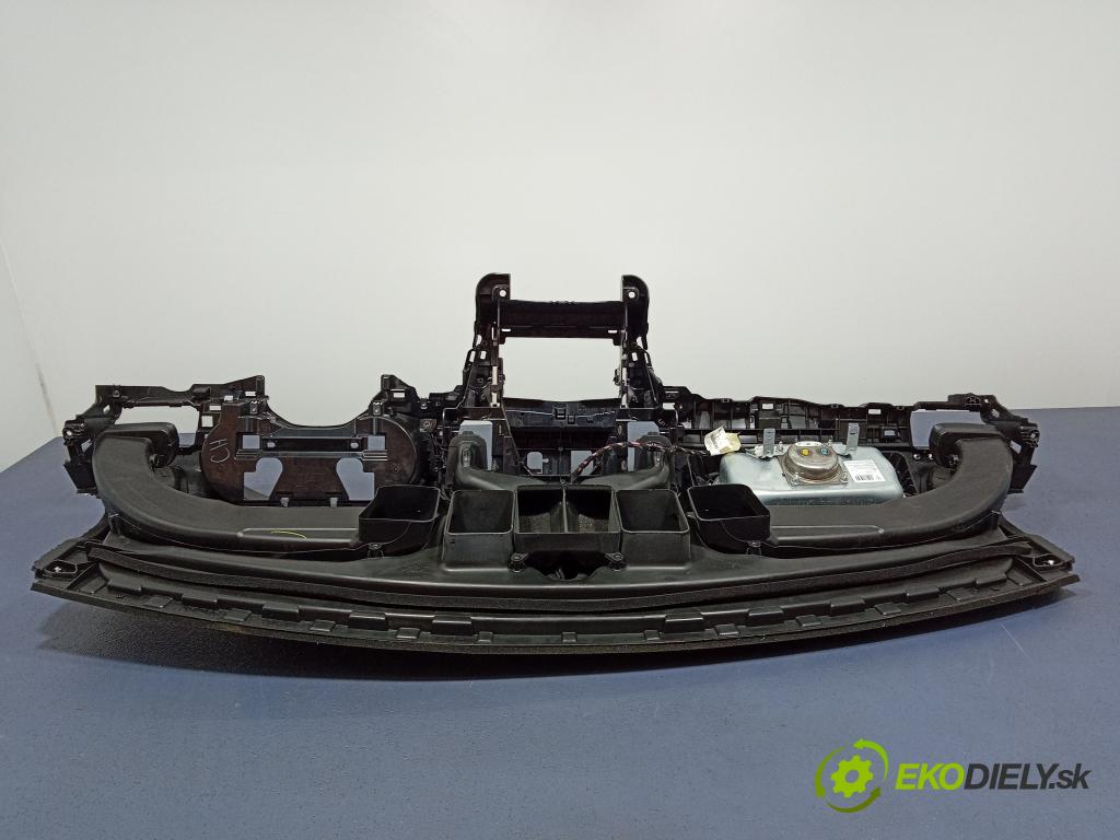 Mercedes GLS-Klasa 2017 kokpit,pristrojová doska A292680087