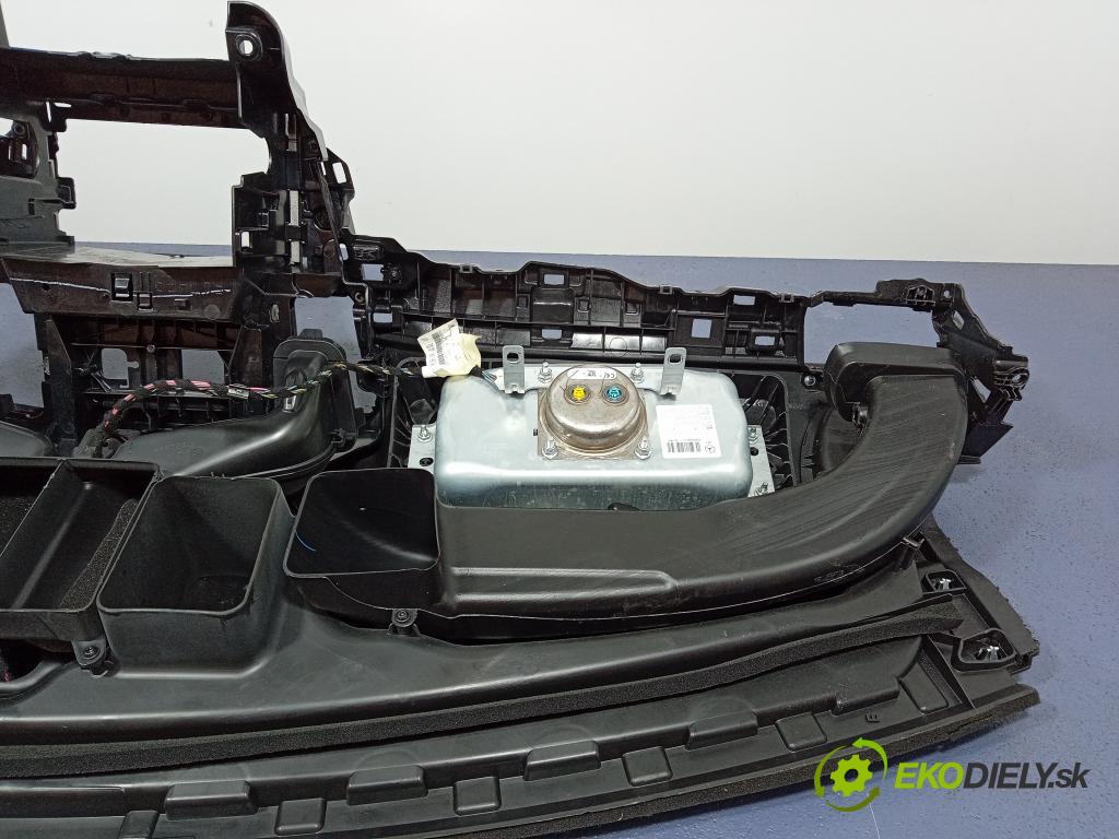 Mercedes GLS-Klasa 2017 kokpit,pristrojová doska A292680087