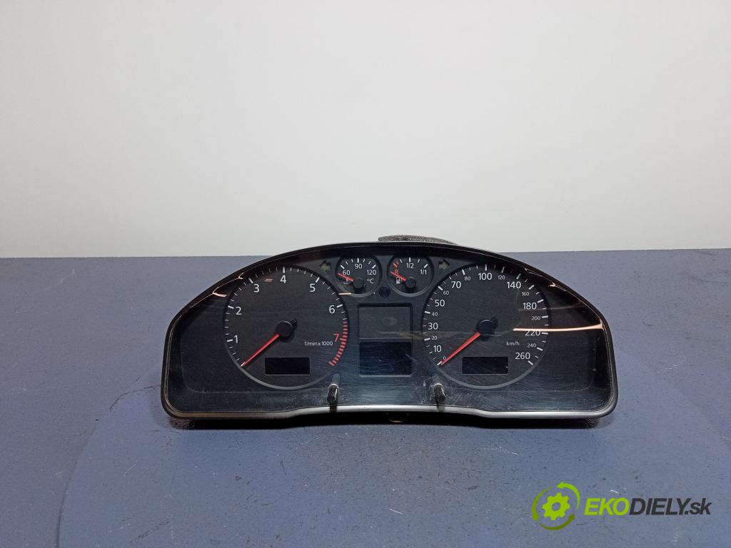 Audi A4 2001 prístrojovka/ budíky 8D0920901D