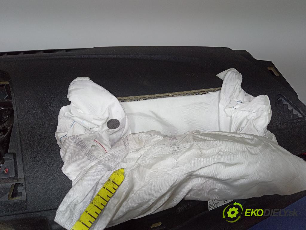 Bmw Seria 5 0 kokpit,pristrojová doska 9375427
