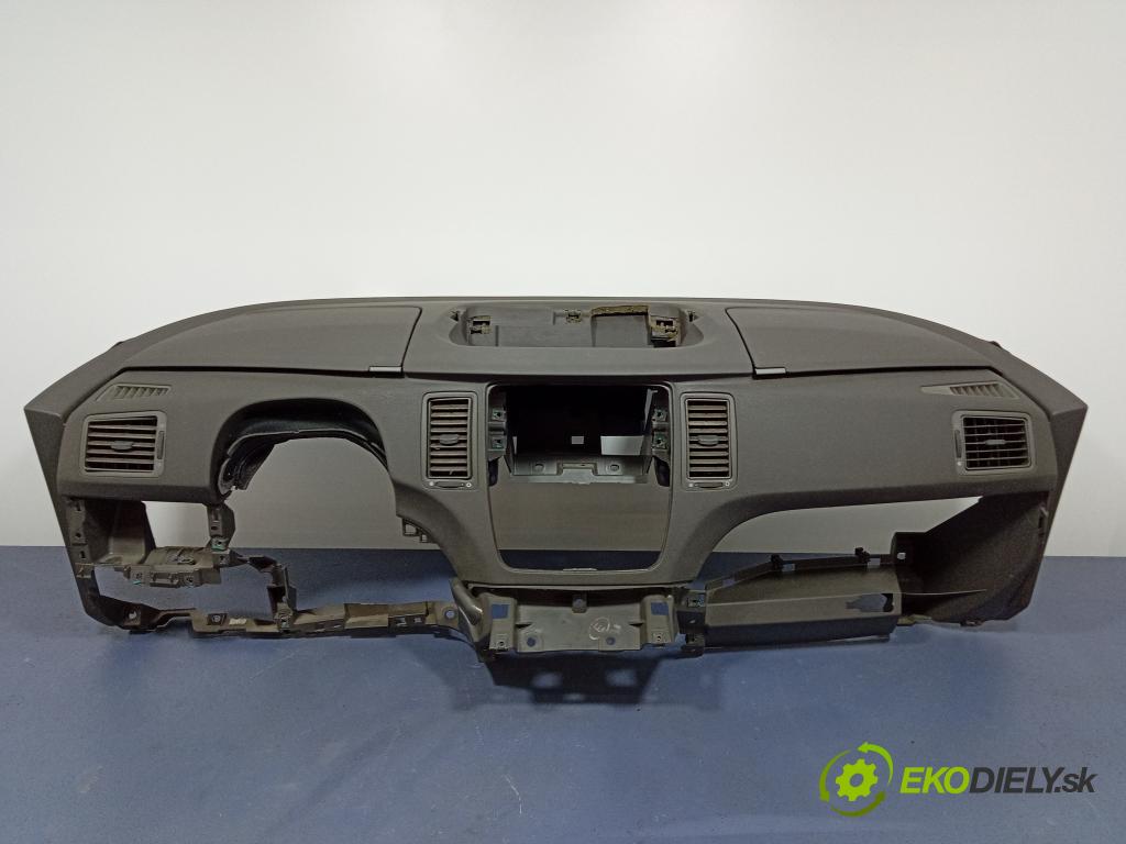 Fiat Idea 2004 kokpit,pristrojová doska 735361781
