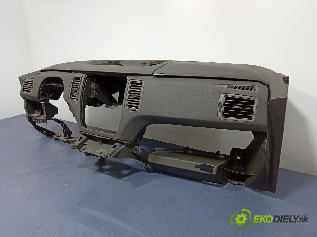 Fiat Idea 2004 kokpit,pristrojová doska 735361781