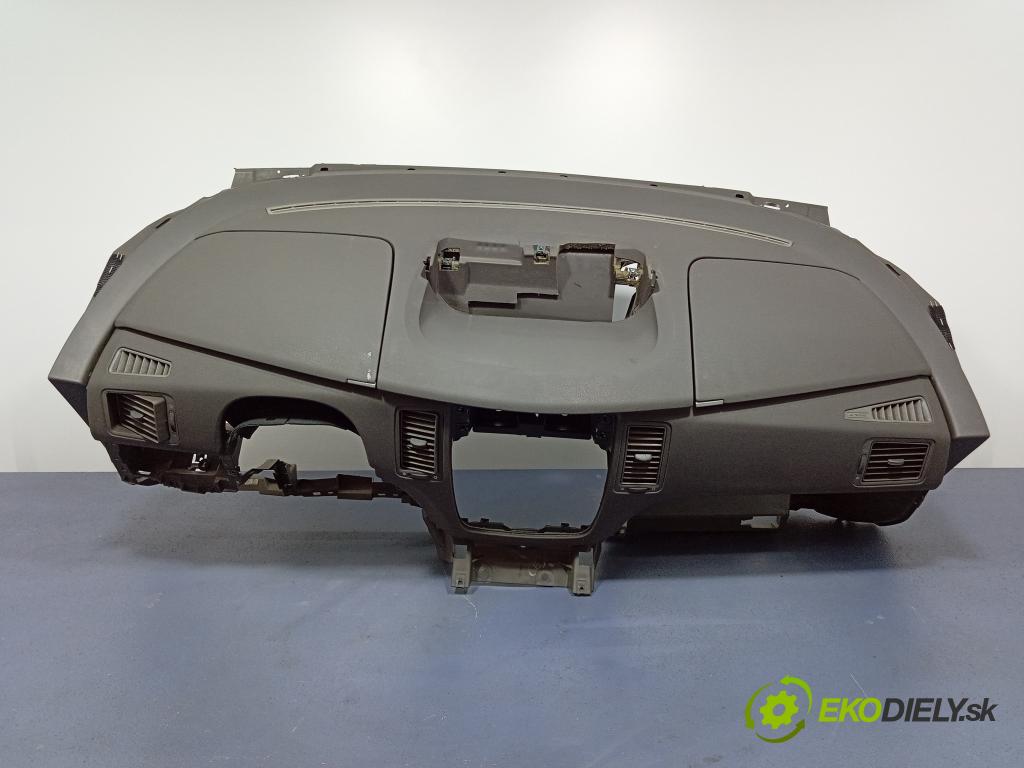 Fiat Idea 2004 kokpit,pristrojová doska 735361781