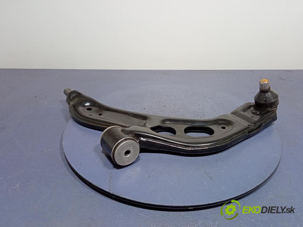 Bmw Seria 1 0 Predné Vľavo: TC3856