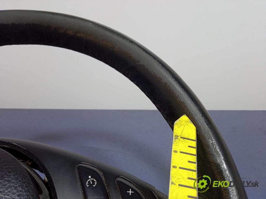Bmw 320d 2004 volant 01