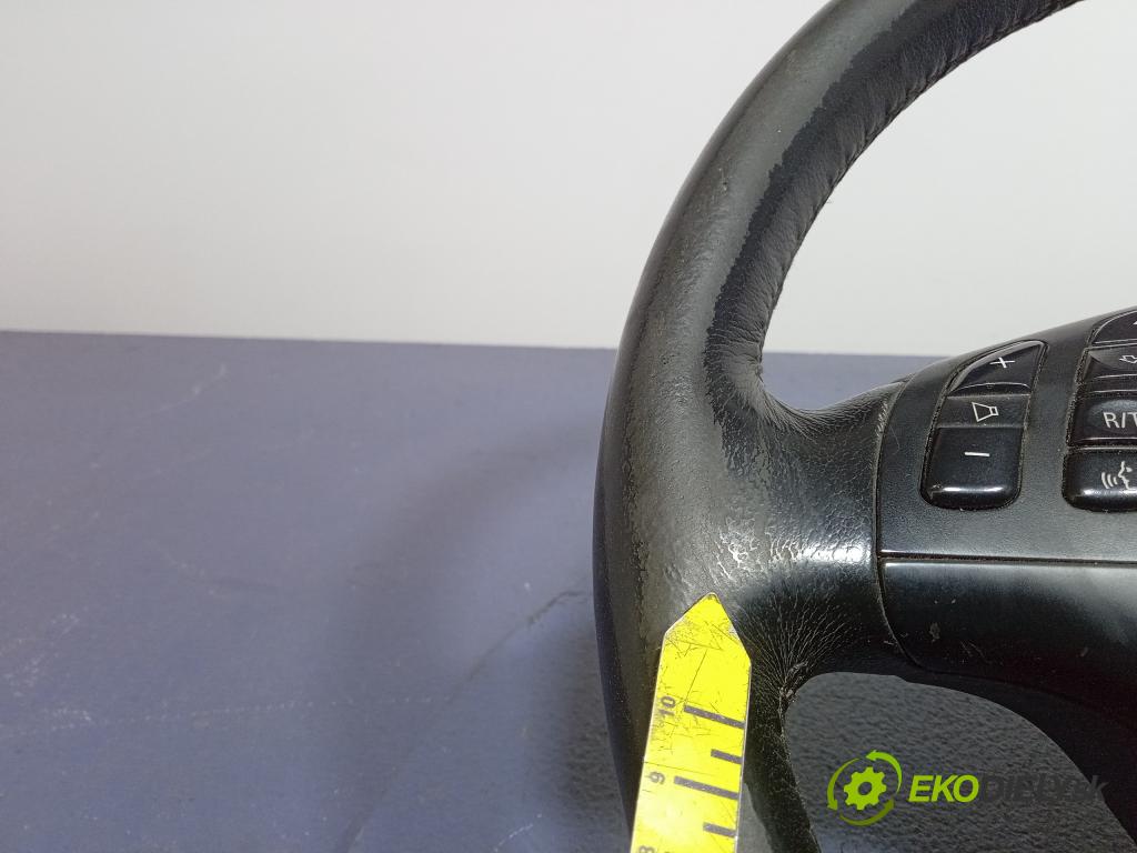Bmw 320d 2004 volant 01