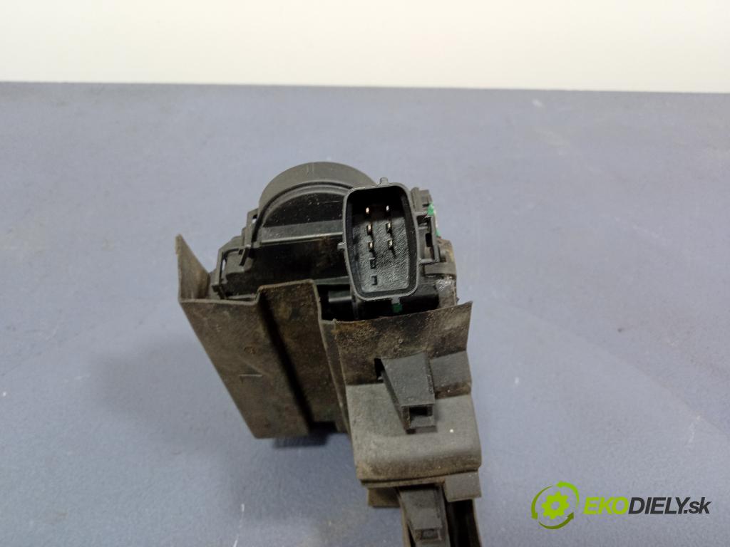 Fiat Idea 2004 zámek dveře před Levý: 51708421