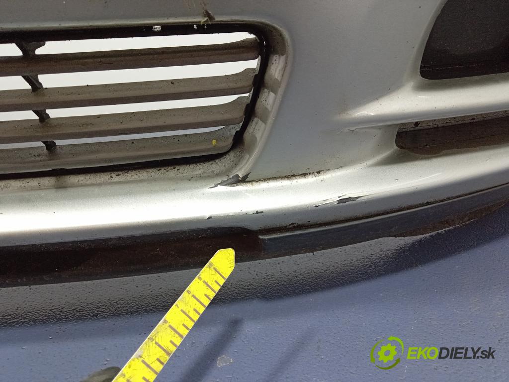 Toyota Avensis 2004 nárazník před 01
