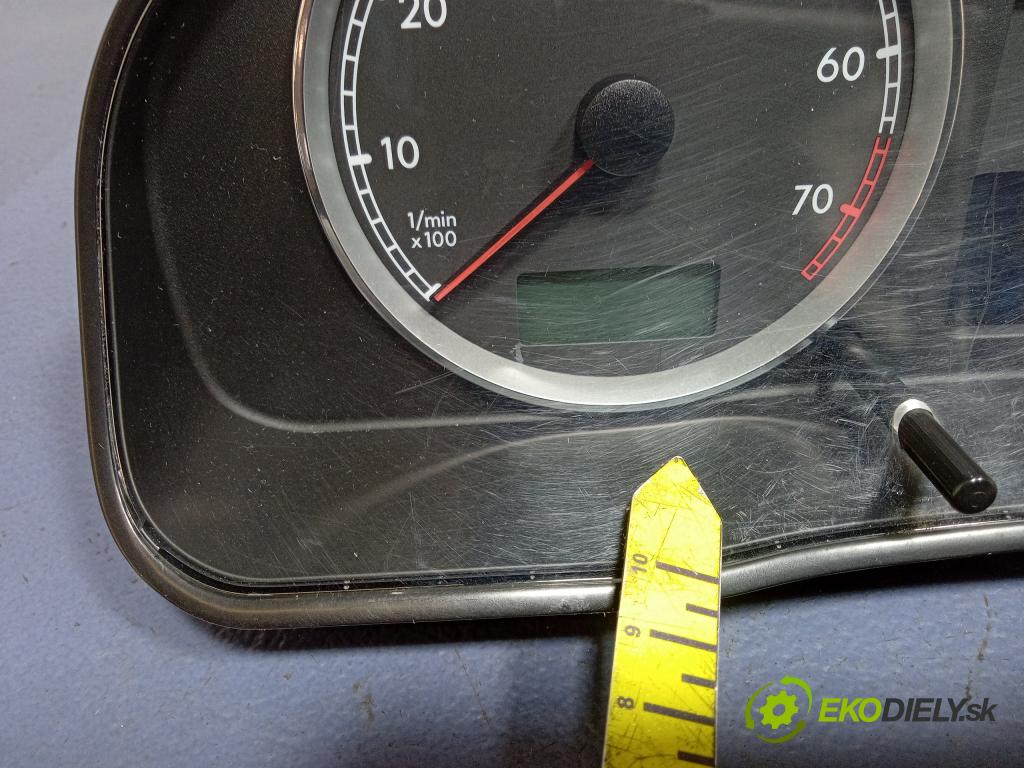 Volkswagen Passat 2005 prístrojovka/ budíky 3B0920829