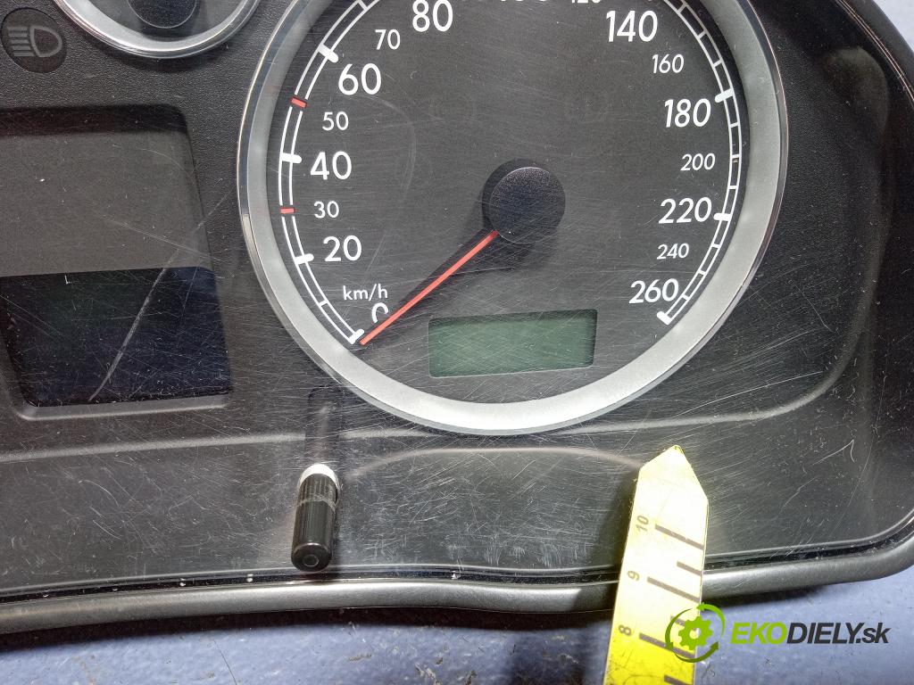 Volkswagen Passat 2005 prístrojovka/ budíky 3B0920829