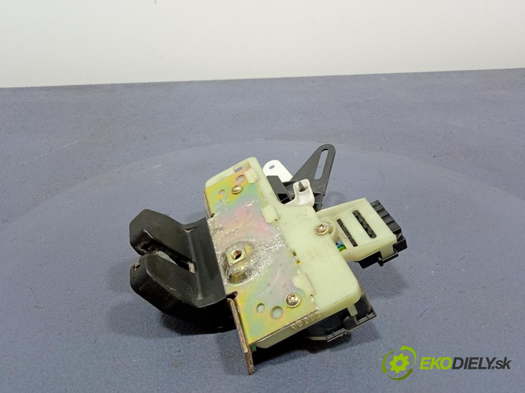 Volvo S70/V70 2002 zámek Klapky: kufr 01