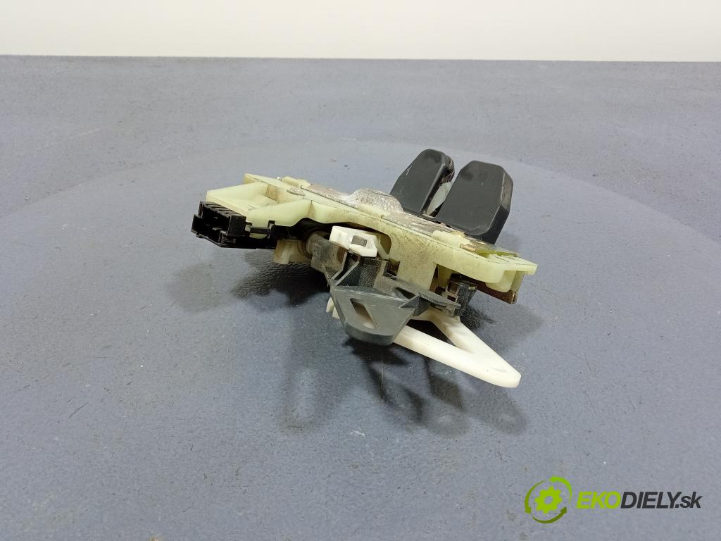 Volvo S70/V70 2002 zámek Klapky: kufr 01
