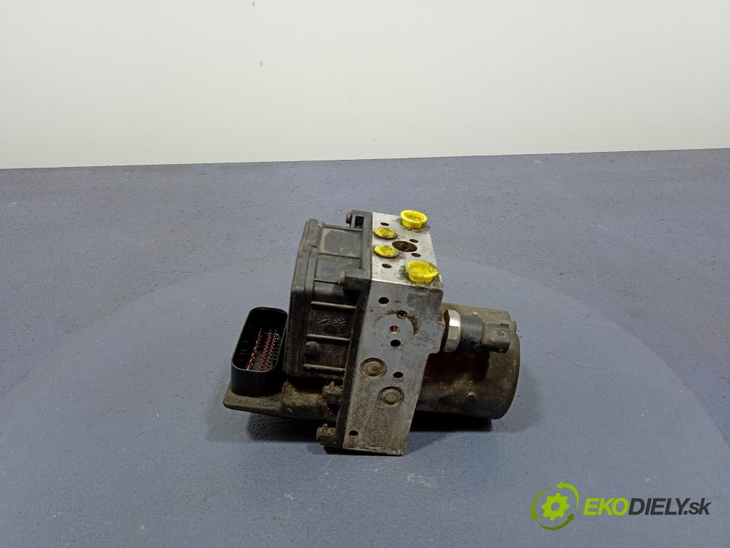 Toyota Avensis 2004 čerpadlo ABS x 44540-05033