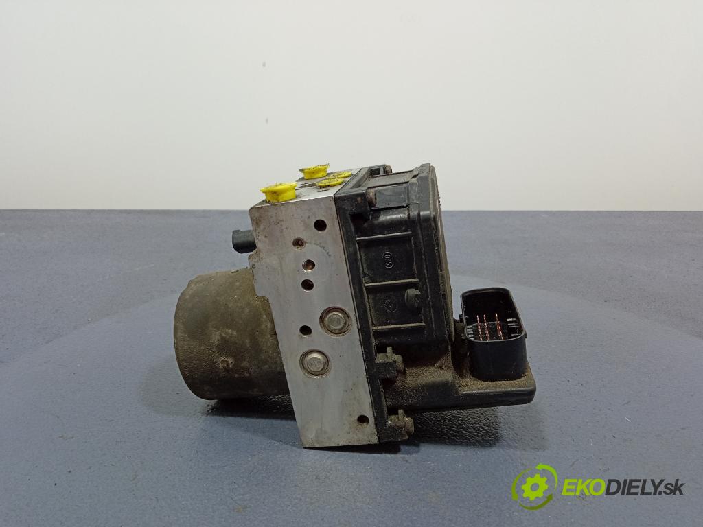 Toyota Avensis 2004 čerpadlo ABS x 44540-05033