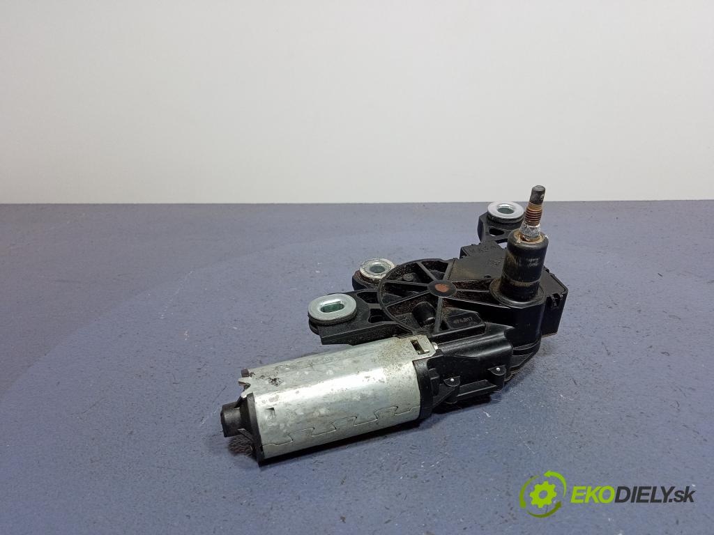 Vw Passat 2005 motorek Stěrače: Zad: 473700