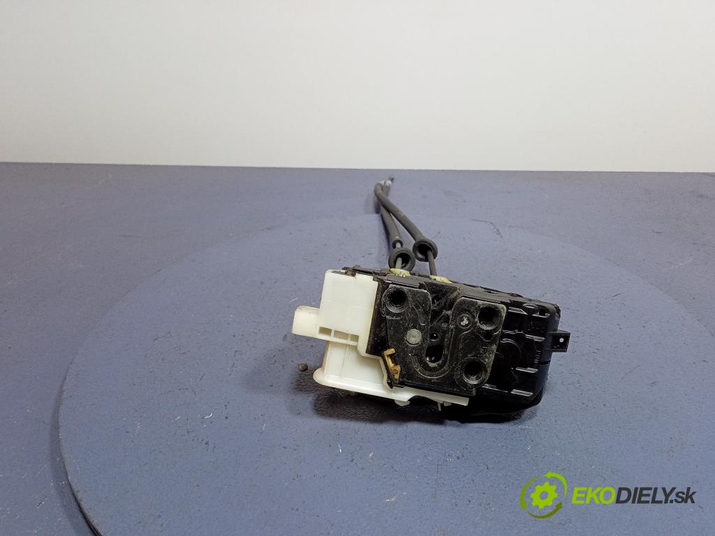 Hyundai Sonata 2007 zámek dveře před Levý: 01