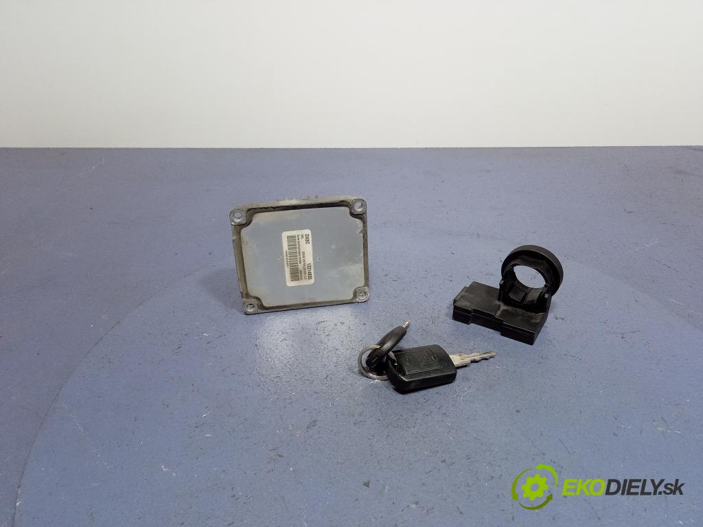 Opel Meriva 2003 řídící jednotka Motor: 12214830