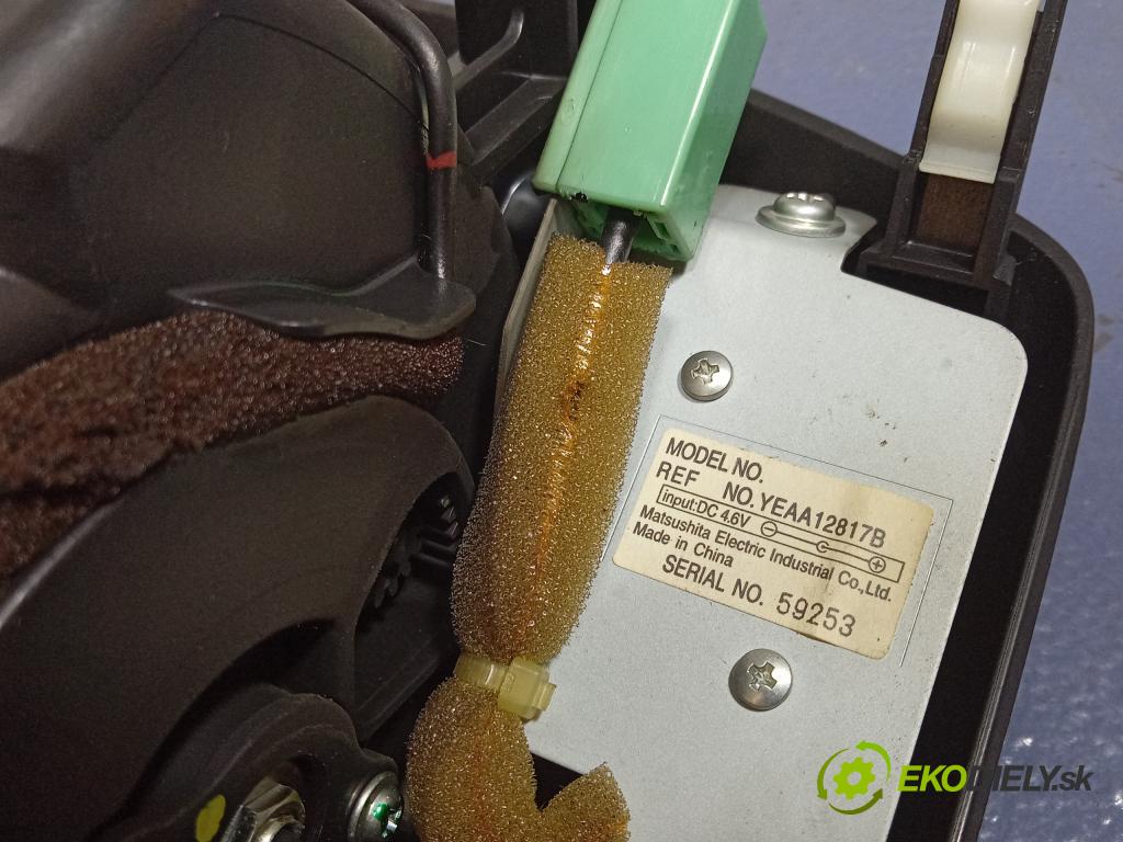 Mazda 5 2005 displej Radio / GPS CC2966DV0