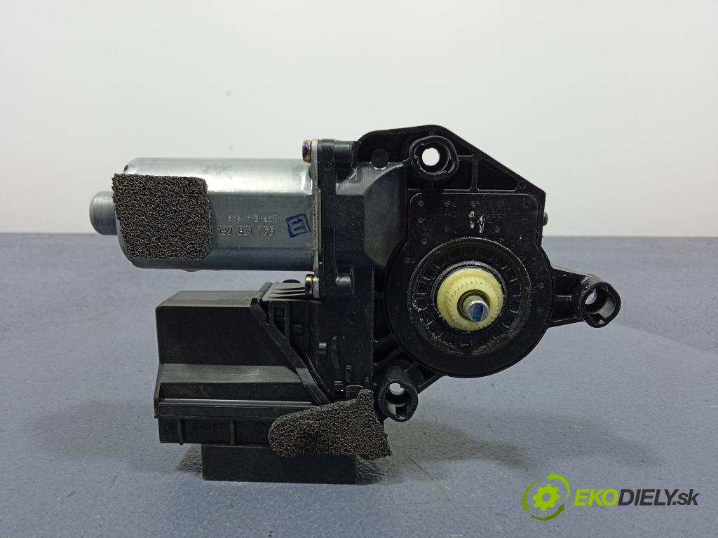 Vw Polo 2002 mechanismus stahování Sklenka: před v pravo: 6Q5837752A