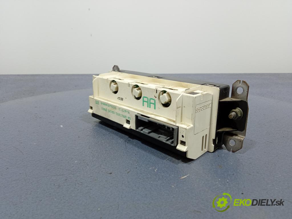 Opel Frontera 2000 displej Radio / GPS 090437531
