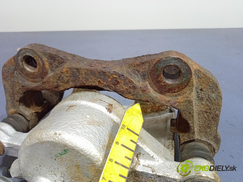 Opel Frontera 2000 brzdič brzdový Predné Vľavo: 01