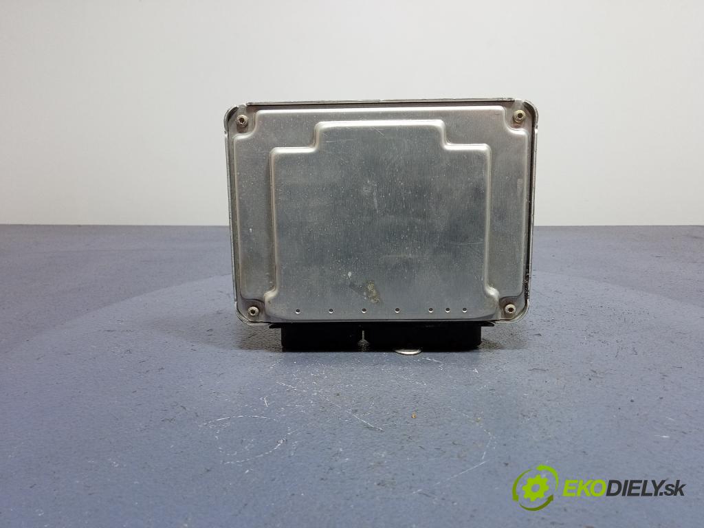 Vw Passat 2001 riadiaca jednotka Motor: 038906019EM