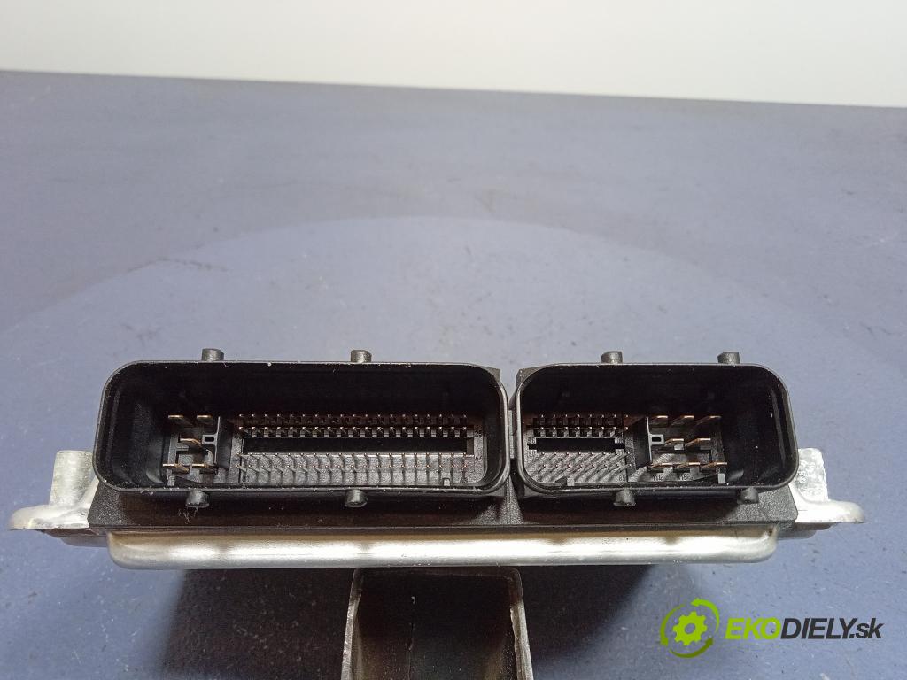 Vw Passat 2001 riadiaca jednotka Motor: 038906019EM