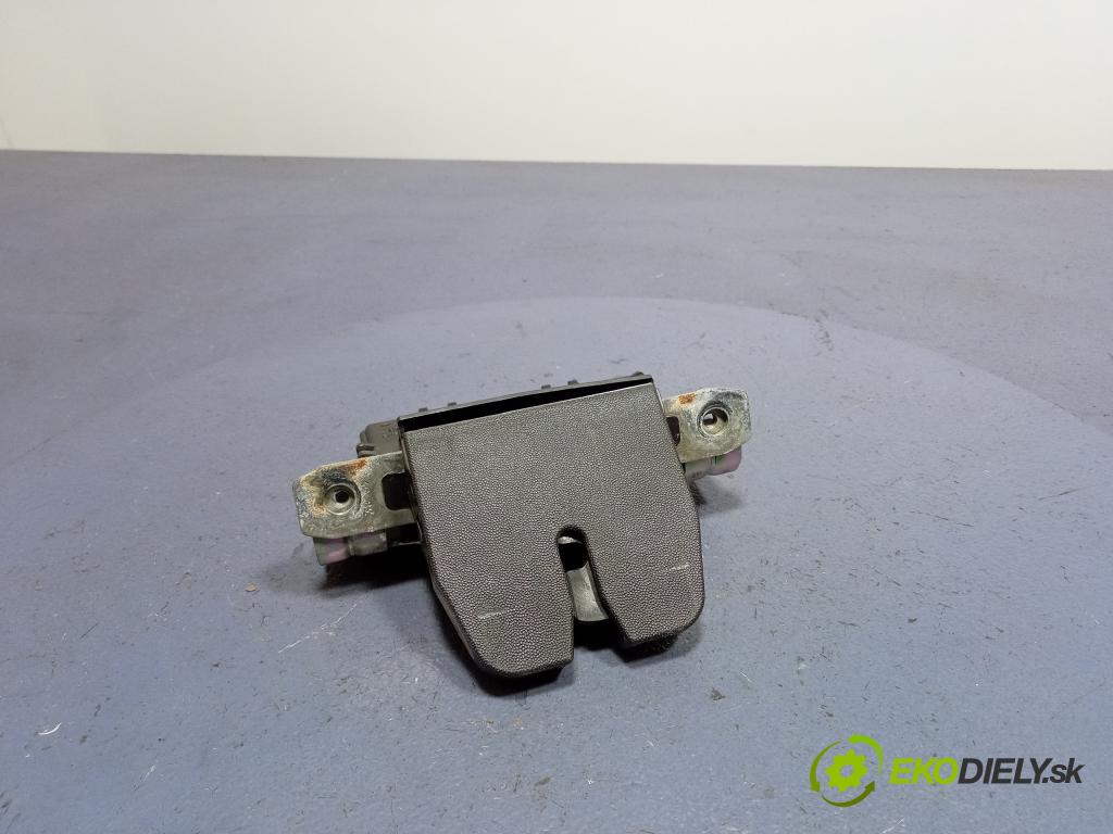 Opel Astra 2009 zámek Klapky: kufr 13117285