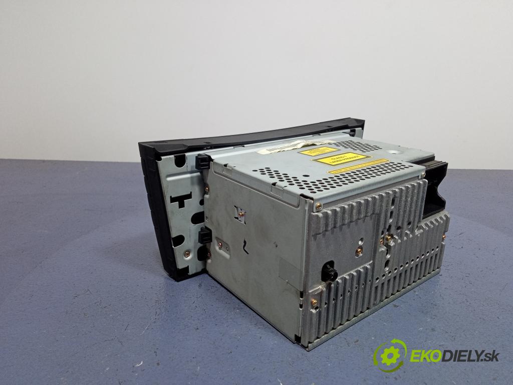Mercedes E-klasa 2004 Radio I Navigácia: A2118209889