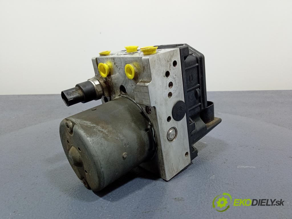 Bmw Seria 5 2002 čerpadlo ABS x 6758969