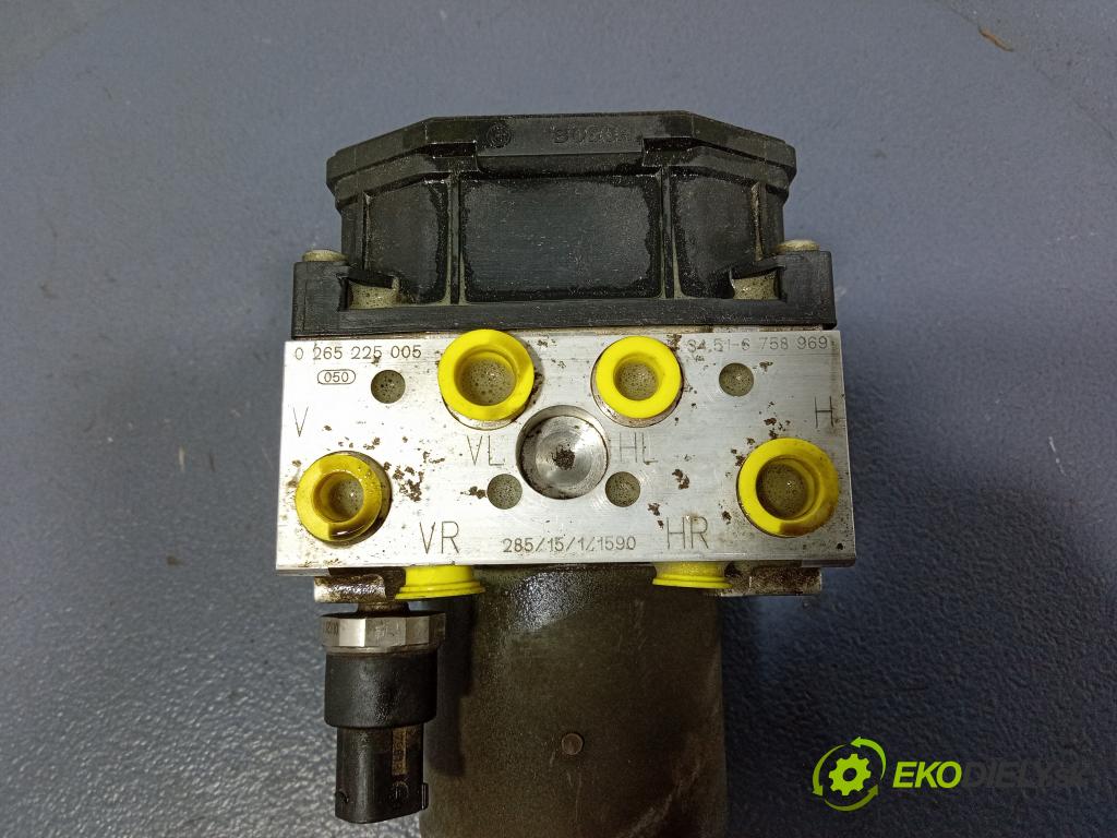 Bmw Seria 5 2002 čerpadlo ABS x 6758969