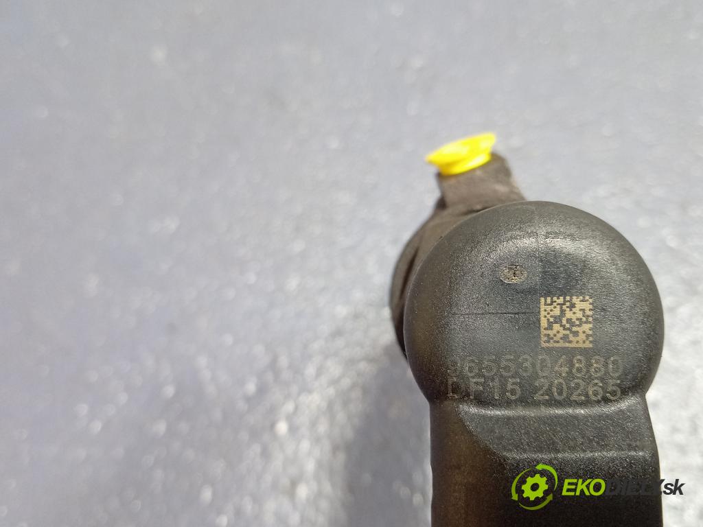 Ford Fiesta 2004 vstřikovač 9655304880
