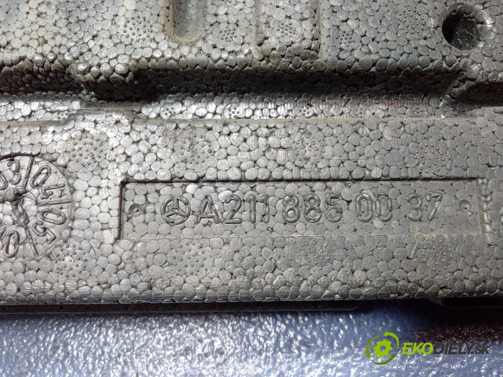 Mercedes E-klasa 2004 výztuha Čelní / stěna Přední A2118850037