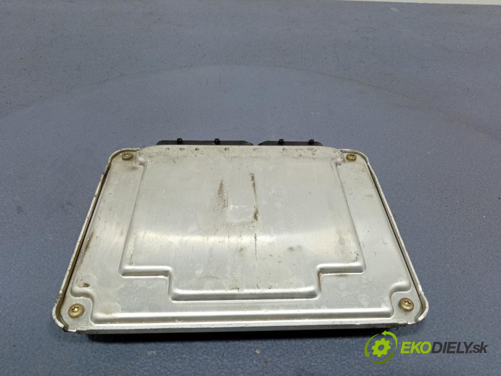 Vw Bora 2001 řídící jednotka Motor: 038906019CJ