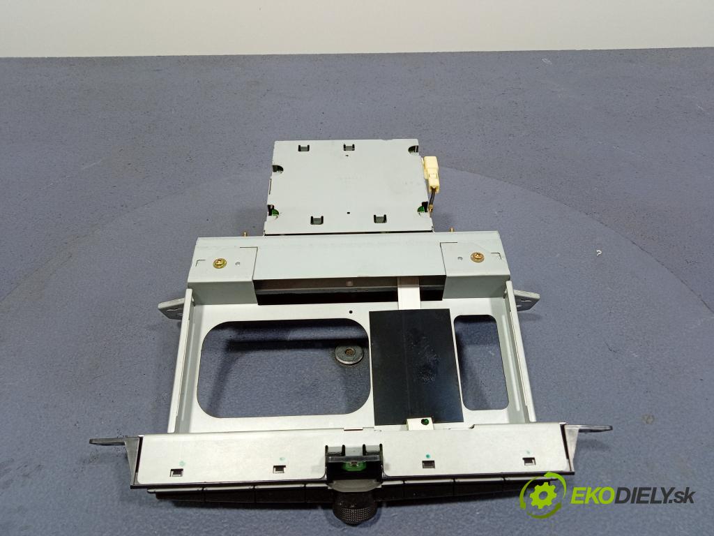 Toyota Avensis 2004 displej Radio / GPS 86110-05020