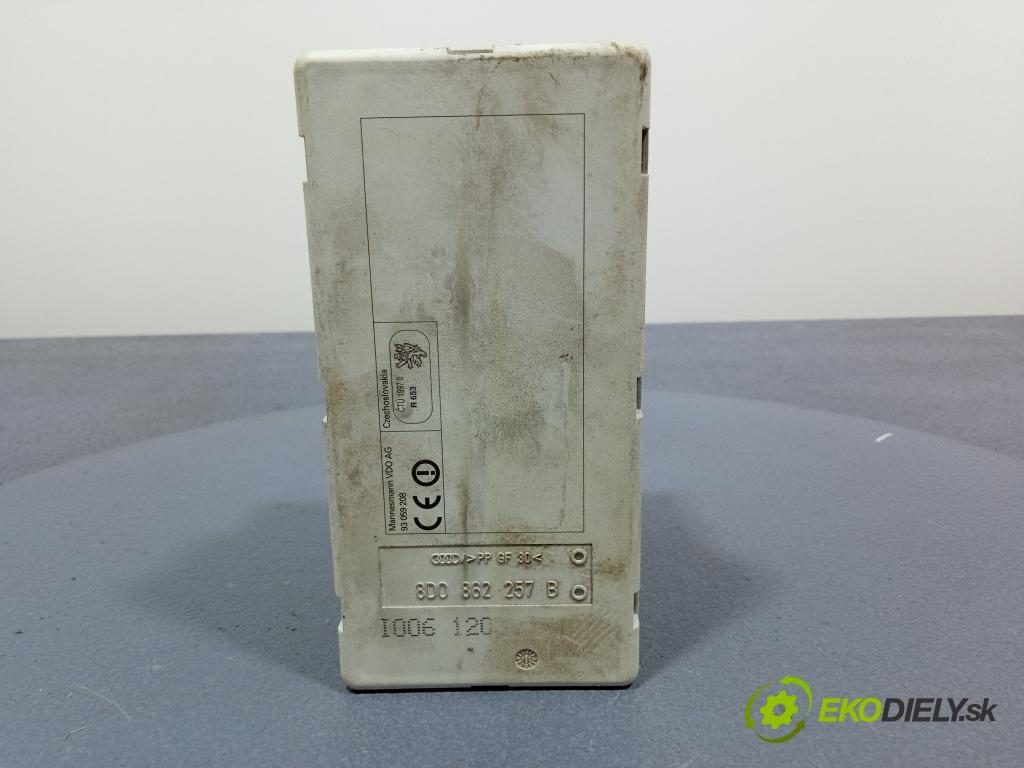 Audi A3 2003 čerpadlo Centrální Zámek 8D0862257B